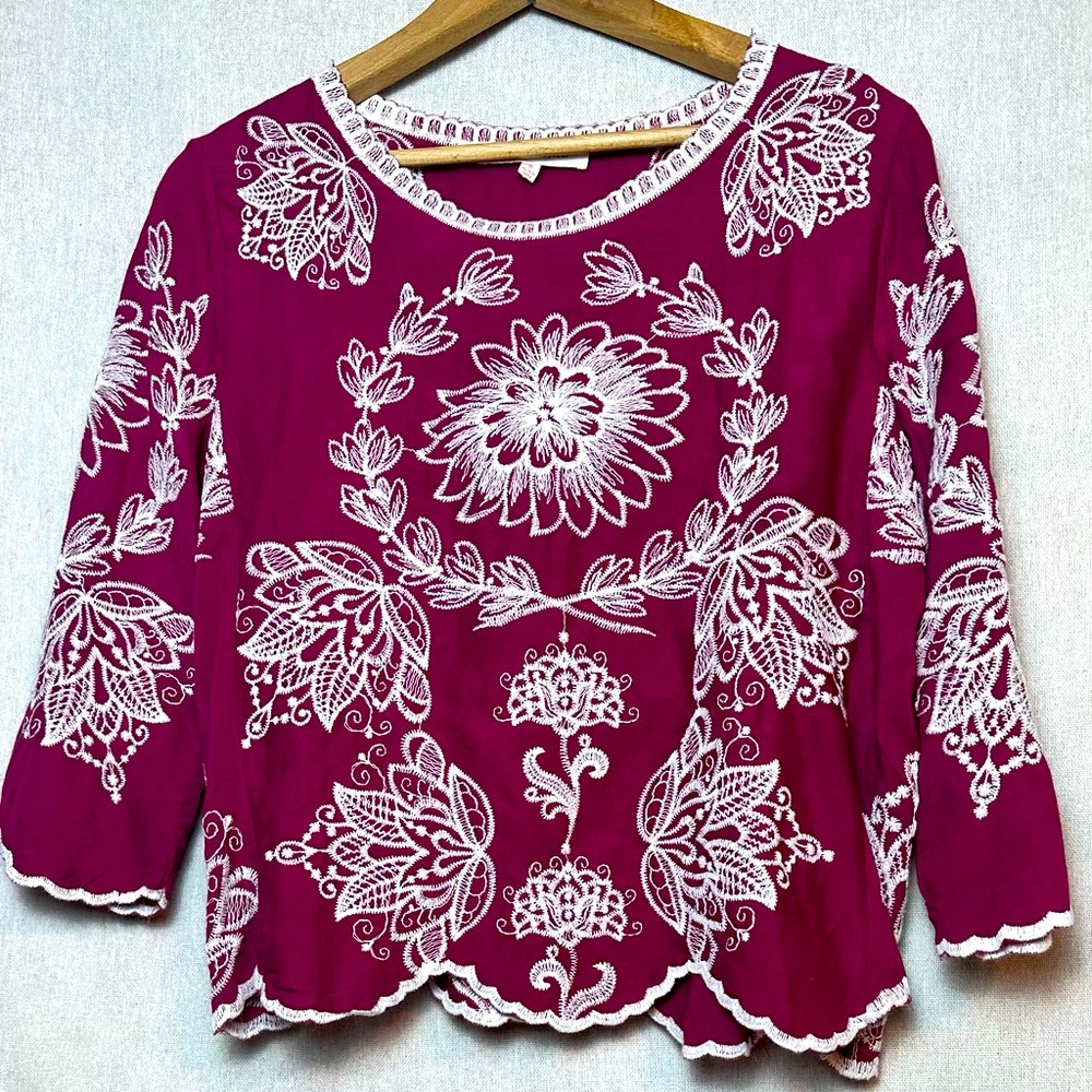 Solitaire Embroidered Top With Bell Sleeves Size  Small